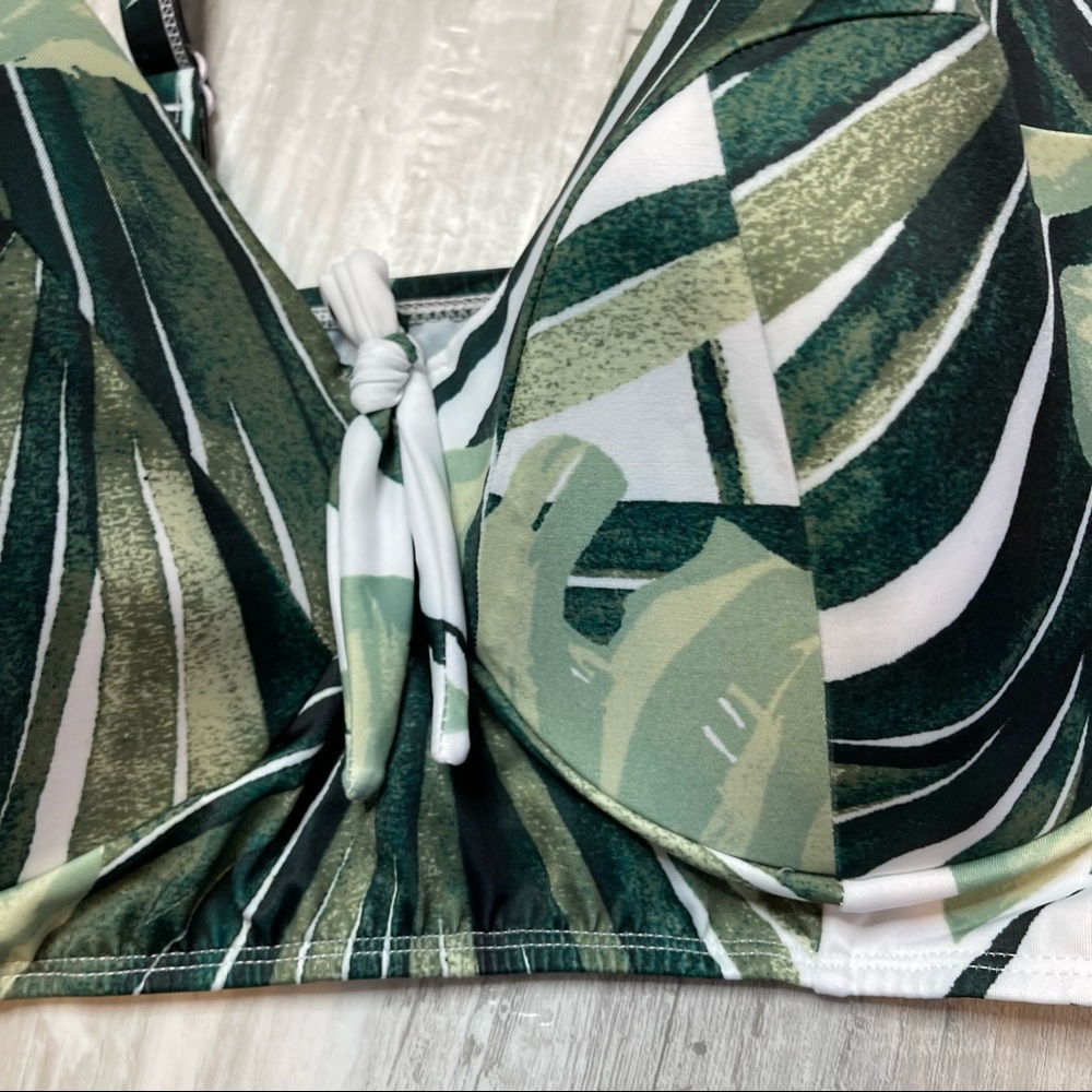 Cacique Swim NWT Eco Friendly Longline Underwire Palm Print Swim Top Size 44DD - Picture 4 of 9